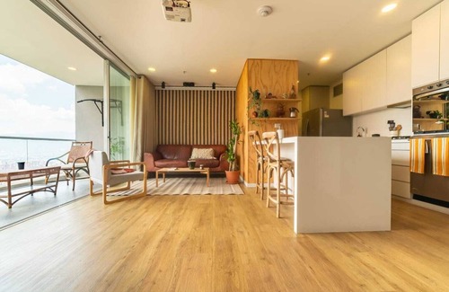 El Tesoro Apartamento | Spacious Poblado Apt on 22nd floor w/ breathtaking views of the city & mountains
