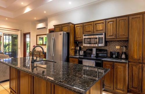 Bejuco Casa | Spacious Pool House in Exclusive Gated Community