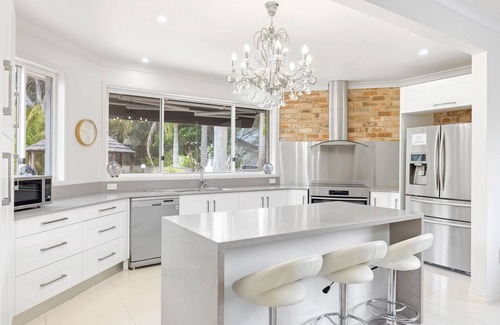 Salamander Bay Casa | Spacious Poolside Haven in Port Stephens