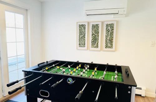 Framingham Casa | Spacious Poolside Boston Stay Sleeps 8 Pet Friendly