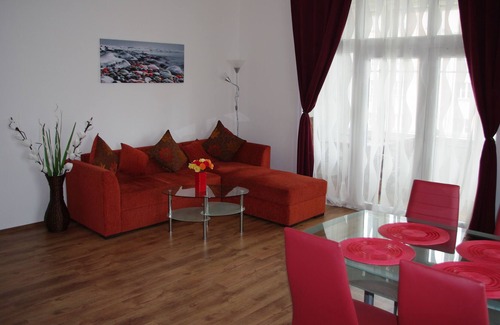 Nusle Apartamento | Amplio apartamento con vistas a Praga de 106 metros cuadrados