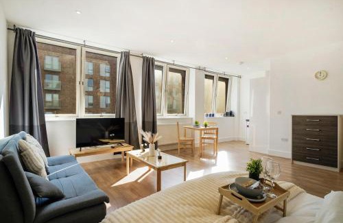 Borehamwood Apartamento | Spacious Private Studio 89 with parking