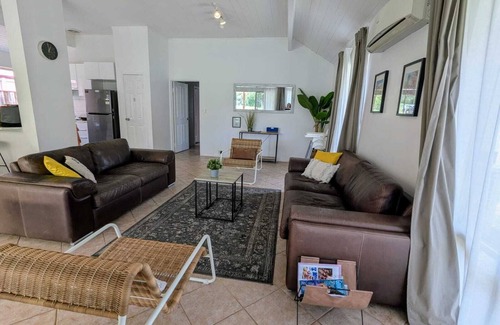 Dunsborough Casa | Acogedora casa familiar con vistas al golf, WiFi, playa cercana y CDB