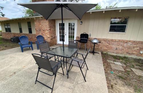 Northeast Pensacola Casa | Spacious Ranch Home Near Airport