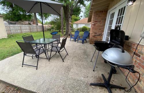 Northeast Pensacola Casa | Spacious Ranch Home Near Airport