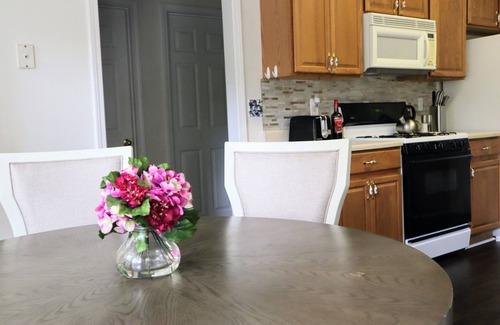 Lilburn Casa | Spacious, Relaxed 5 Bedroom Getaway