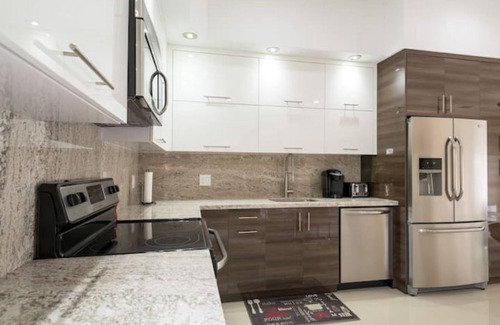 Lauderdale Beach Apartamento | Spacious Relaxing Modern home steps to beach #2