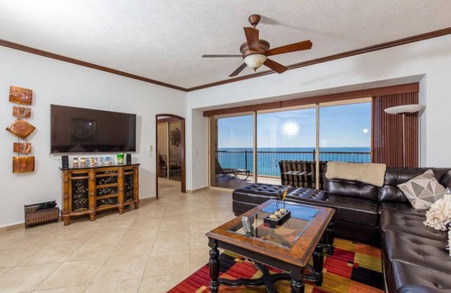 Bella Vista Complejo | Spacious Remodeled 2 Bedroom 2 Bath Overlooking the Sea of Cortez