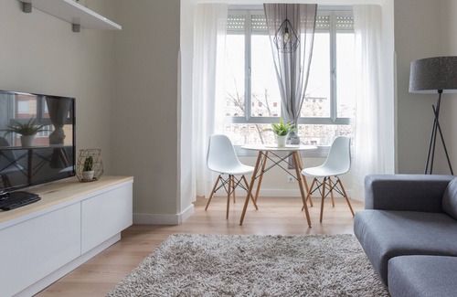 Centro de Logroño Apartamento | Apartamento Renovado con 2 Dormitorios y Parking, a Minutos de Calle Laurel en Logroño