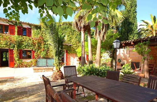 Consell Casa | Amplia casa reformada con piscina en Consell hasta 12 personas