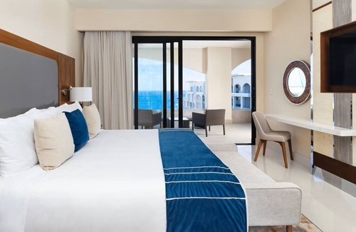 San José del Cabo Complejo | Spacious resort in serene San José del Cabo with WiFi, fitness room