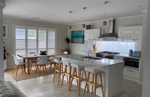 Beacon Hill Casa | Casa de playa familiar de estilo resort espaciosa