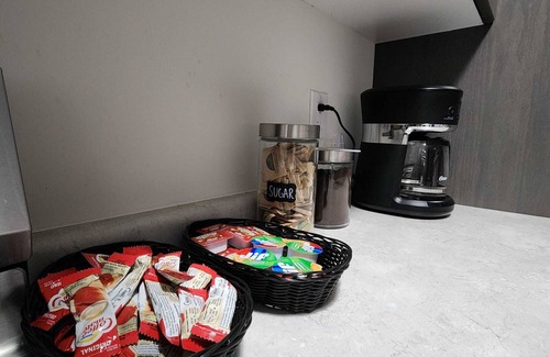 Thorold Casa | Spacious Retreat Near Majestic Niagara Falls! Close to All Major Amenities!