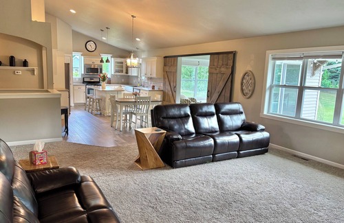 Green Bay Casa | Spacious Retreat Near Lambeau and Door County