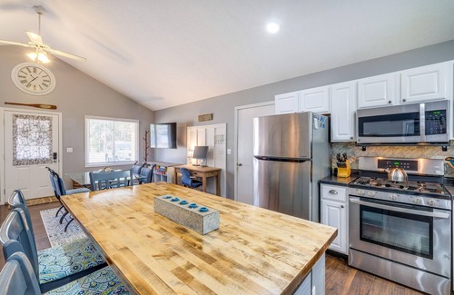 Higgins Lake Casa | Spacious Retreat w/ Games, 0.7 Mi to Higgins Lake!