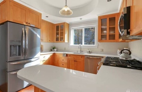 Phinney Ridge Casa | Spacious retreat with outdoor dining, patios and views