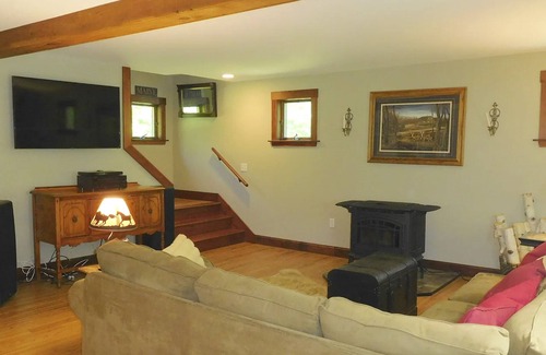 Gardiner Casa | Spacious river home w/pellet stove, outdoor dining area, fire pit, & BBQ grill