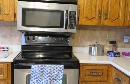 Bayview Woods - Steeles Casa | ★★★★★ Amplia habitación 1♚Qn-Bed✚Shared Ensuite-Beryl