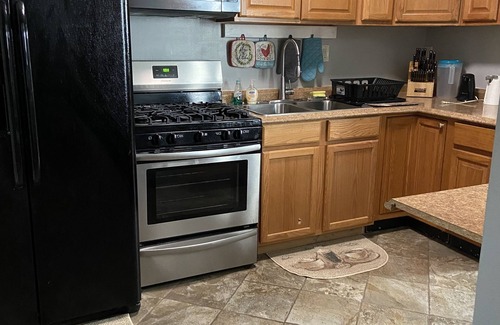 Allendale Casa | Spacious room in Baltimore near hospitals