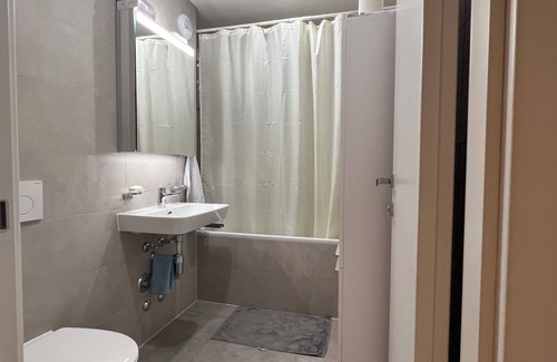 Maison-Royale Apartamento | Spacious room/private bathroom/50m from the lake/fabulous view! Welcome!