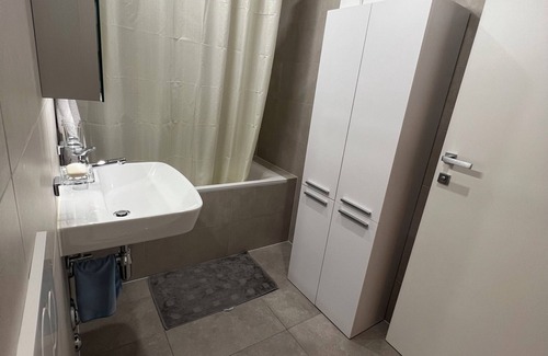 Maison-Royale Apartamento | Spacious room/private bathroom/50m from the lake/fabulous view! Welcome!