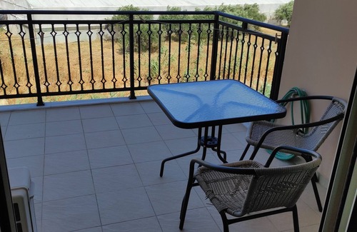 Ierapetra Casa | Spacious Room with a Private Bathroom - Stay with a Cretan Family!
