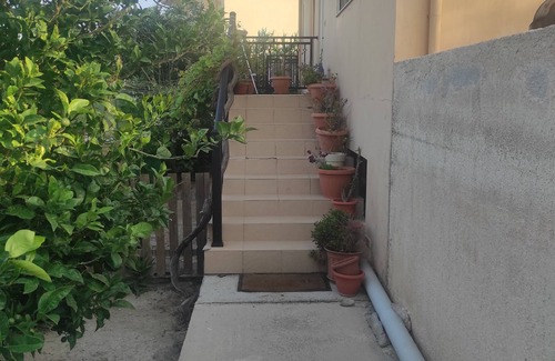 Ierapetra Casa | Spacious Room with a Private Bathroom - Stay with a Cretan Family!