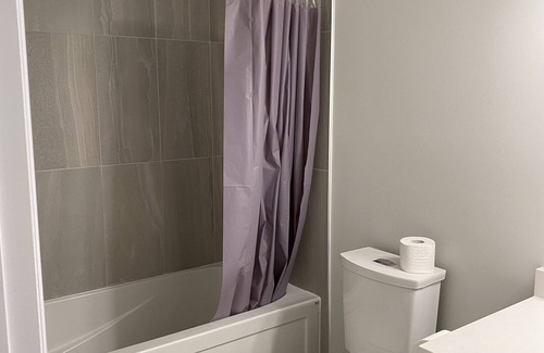 Kitchener Casa | Spacious rooms near conestoga college