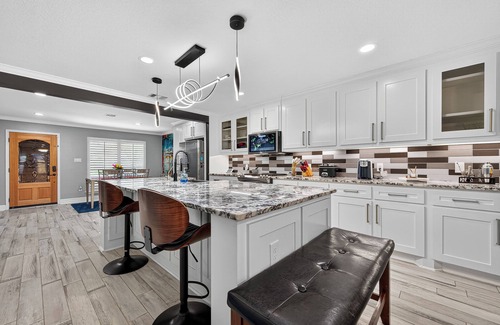 Rosenberg Casa | Luxury Family Stay Private Patio WiFi Workspace