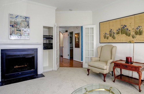 Stanton Park Casa | Spacious rowhome steps from the Capitol!