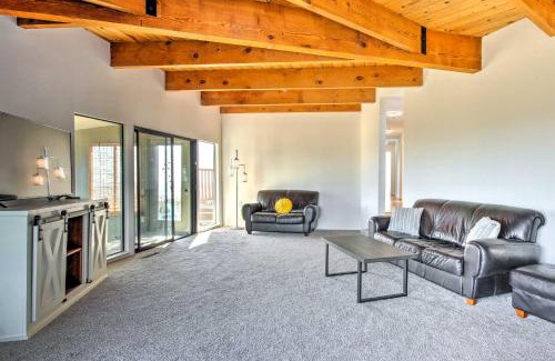 Prunedale Casa | Spacious Royal Oaks Retreat with Deck and Views!
