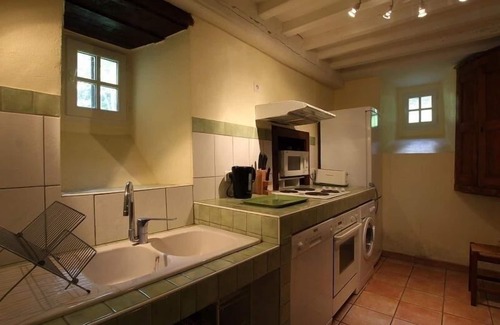 Mazeyrat-Aurouze Cabaña | Casa rural encantadora con terraza grande, cerca de sitios históricos y accesible para PMR