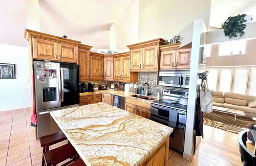 South Salt Lake Casa | Spacious Salt Lake Retreat with 3 Bed, 3 Bath, Private Pool, Garage Parking +