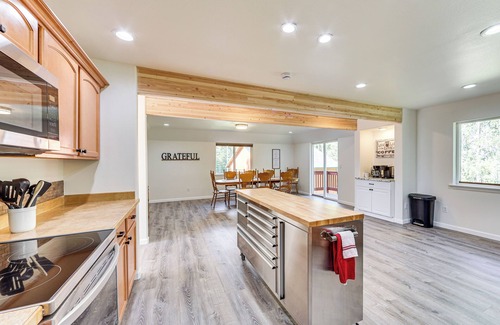 Knik-Fairview Casa | Spacious & Scenic Wasilla Getaway Near Adventures