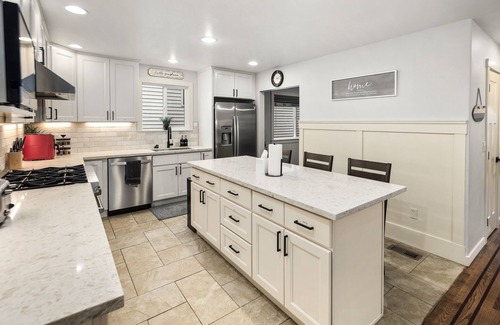 Rainier Valley Casa | Spacious Seattle Home W/ Gameroom ~ Near Sea-Tac Airport!