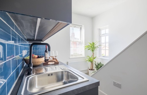 Wolverton Apartamento | Moderno-Estudio-Baño privado con ducha