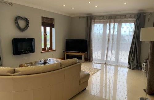 Cowbridge Apartamento | Spacious Self Contained 1 Bedroom Flat Colwinston