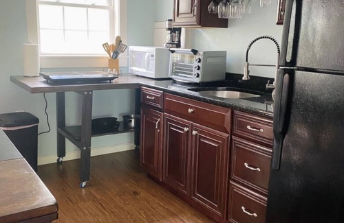 Kenyon Apartamento | Spacious, Serene Guesthouse close to RI beaches, URI & southcounty destinations!