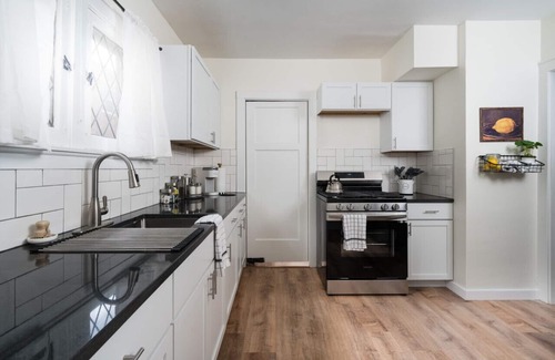 Shorewood Casa | Spacious Shorewood Home - Close to Lake Dr!