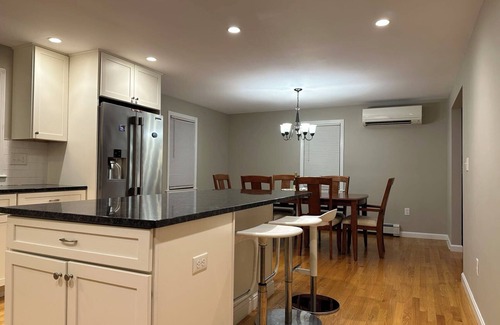 West Roxbury Casa | Spacious Single Family House - Great Privacy, 19' train ride to Back Bay Station