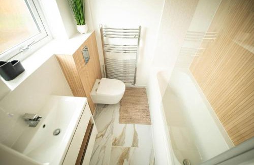 Gorleston-on-Sea Casa | Spacious - Sleeps 5 - Garden - Close To Sea