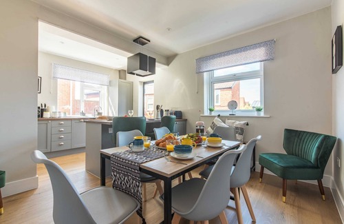 Portswood Casa | Spacious Southampton House. Sanctuary in the City