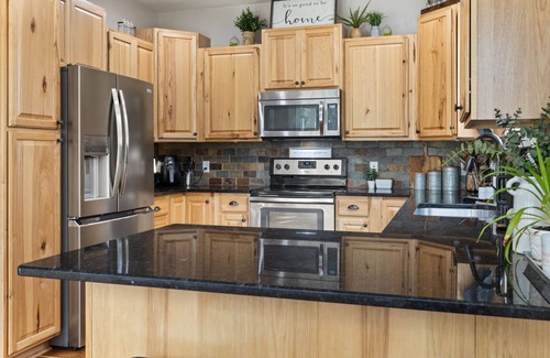 Bonner County Casa | Spacious Spirit Lake Family Retreat:7 beds, Hot Tub, Jetted Tub, Zipline & More!