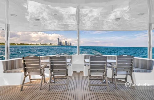 Pompano Beach Alquiler De Eote | SPACIOUS & STABLE 65' YACHT FOR OVERNIGHT CHARTERS CRUISING SOUTH FLORIDA