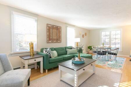 Marstons Mills Casa | Spacious Stone Fire Pit Game Room A C