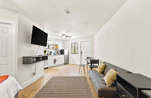 Huntsville Apartamento | Spacious Studio Apt - Near Merrimack Park