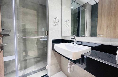 Jebel Ali Casa | Spacious Studio at JLT | Pool & Free Parking