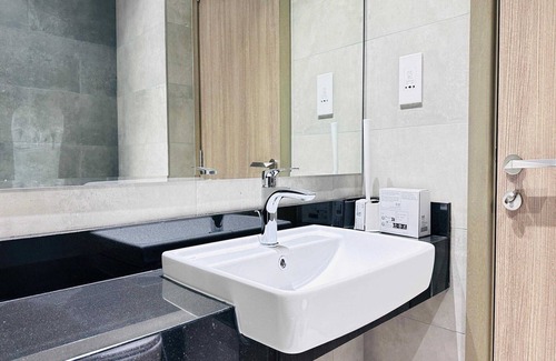 Jebel Ali Casa | Spacious Studio at JLT | Pool & Free Parking