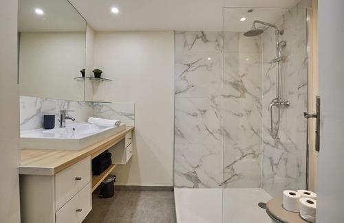 Epinettes Apartamento | Spacious Studio Center of Paris/montmartre
