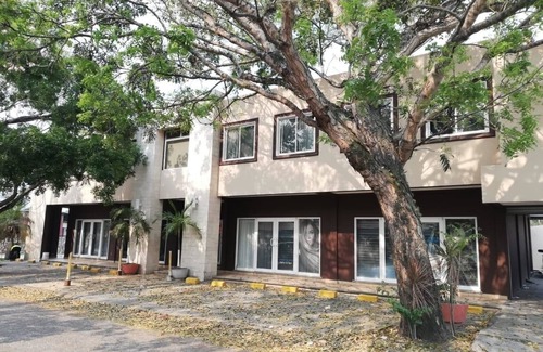 San Pedro Sula Apartamento | Amplio apartamento tipo estudio. Edificio seguro y tranquilo con garaje en las instalaciones.